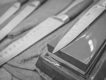 knives