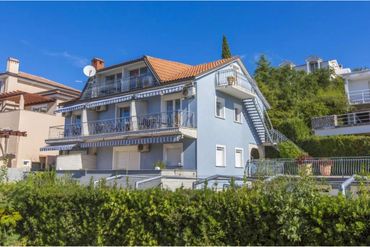 image of large house with 7 apartments in crikvenica, blue pearl apartments