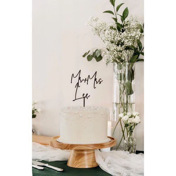 Simple Pearl Wedding Cake