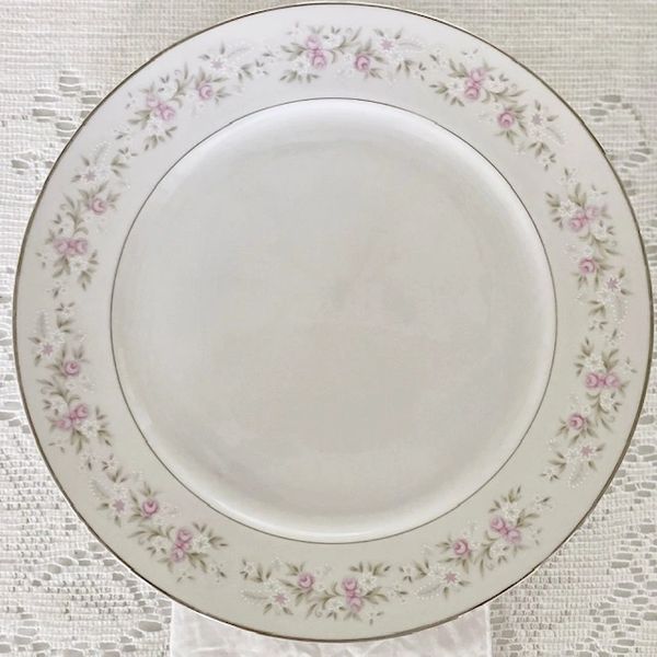 Dinnerware rental
