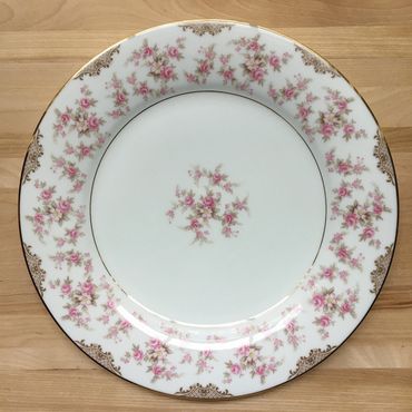 Noritake dinner plate pattern