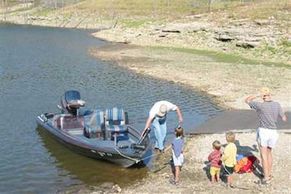 Fishing , boating and huntn the 45,000 acreas that is public access to MarkTwain Lake.