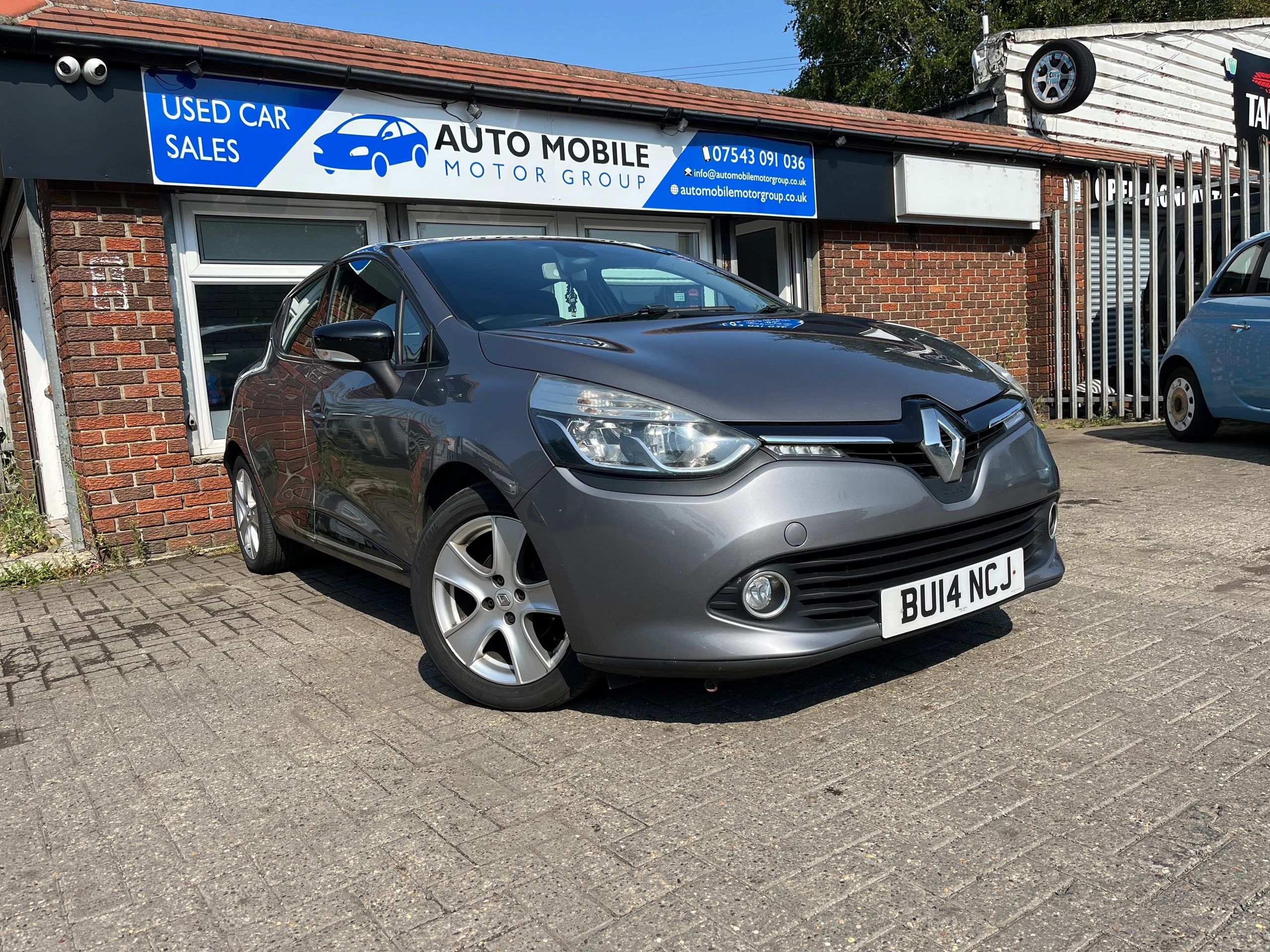 2014 Renault Clio — photo 1 of 5