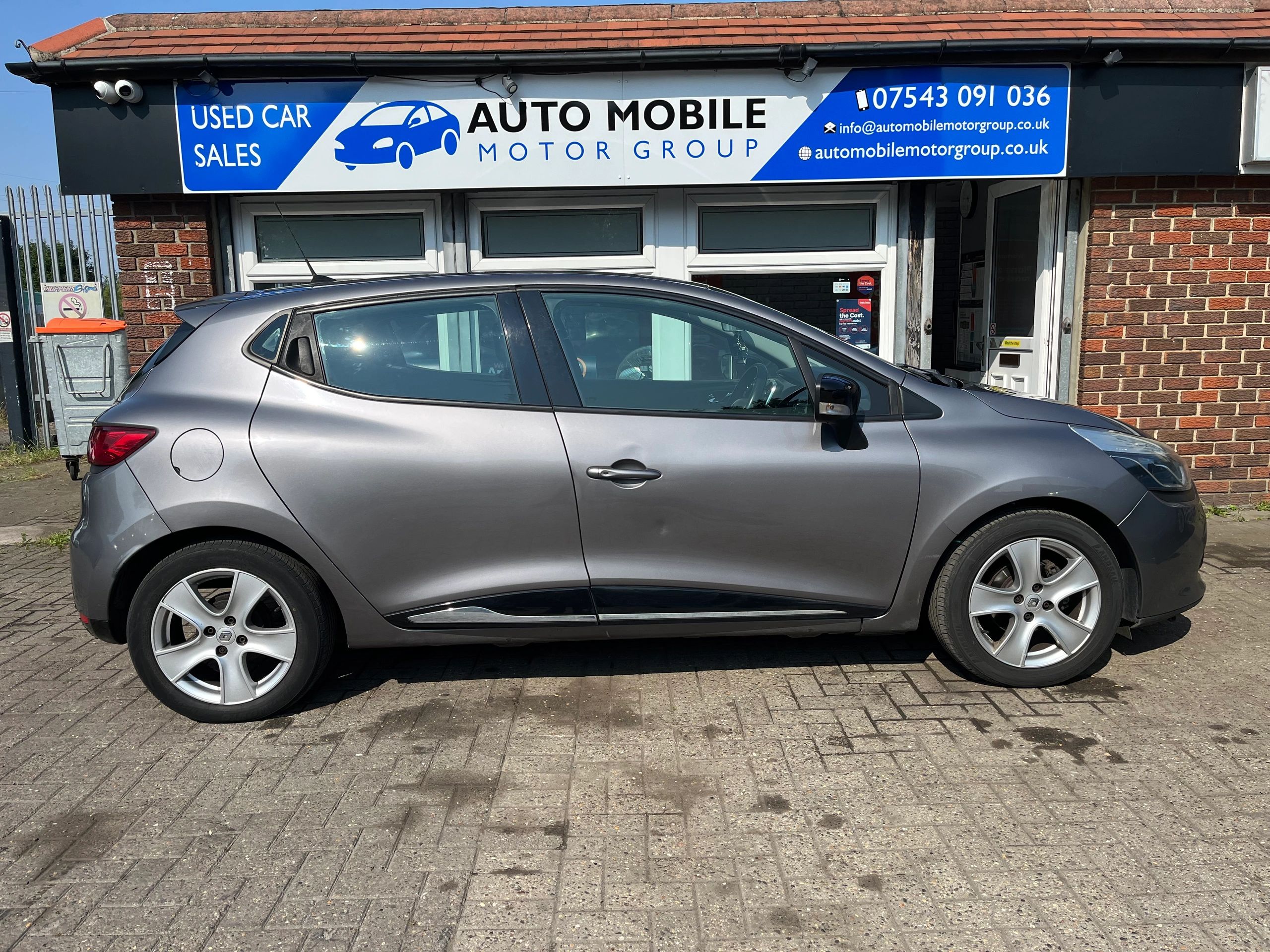 2014 Renault Clio thumbnail 3