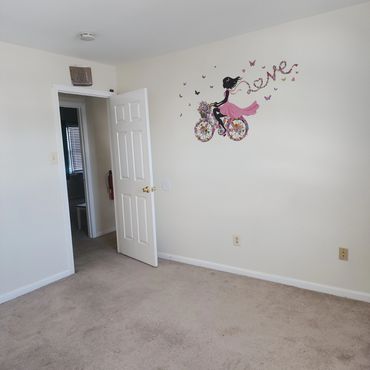 Q2--Bedroom (Available/Shared Hallway Bath)