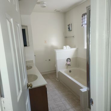 Q2 Master Bedroom Full Bath