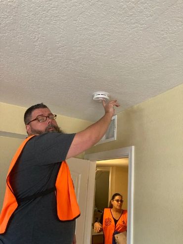 Testing smoke detectors