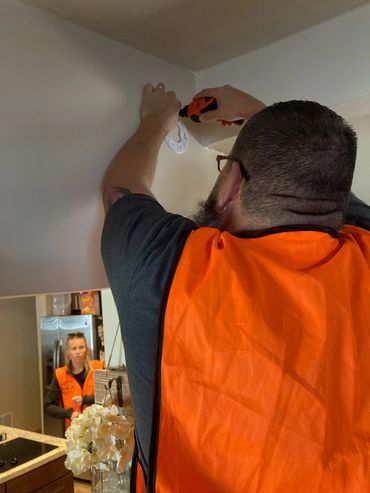 Staff mounting fire alarm