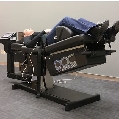 Decompression therapy table