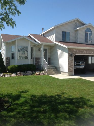 House in West Point Utah using Suntek SYDS 25% on the whole home. This is the east exposure