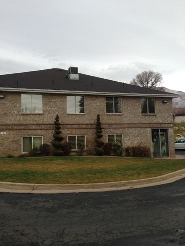 Dental practice in North Ogden Utah using Suntek SYDS 25% on the south side of the building