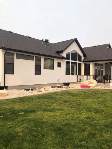 east exposure facing the mountain of a Pleasant View Utah home using Suntek SYDS 25%