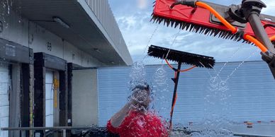 Top Window Washer in Portland, Oregon Near Me - Get Crystal-Clear Windows Today