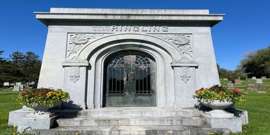 Henry Ringling Mausoleum, Walnut Hill Cemetary, Baraboo, WI, USA