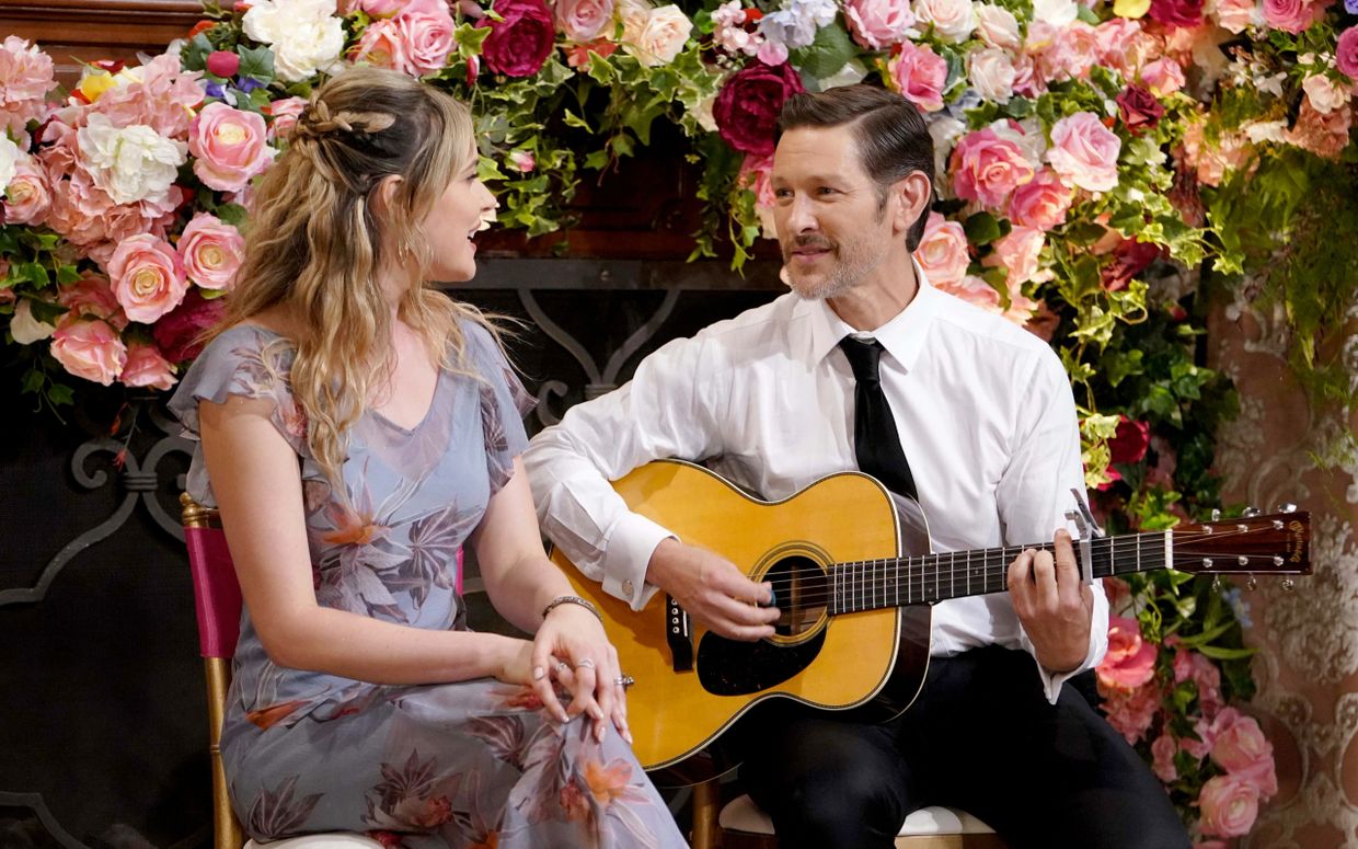 Daniel and tessa perform at Danny and Christine's wedding on The Young and the Restless