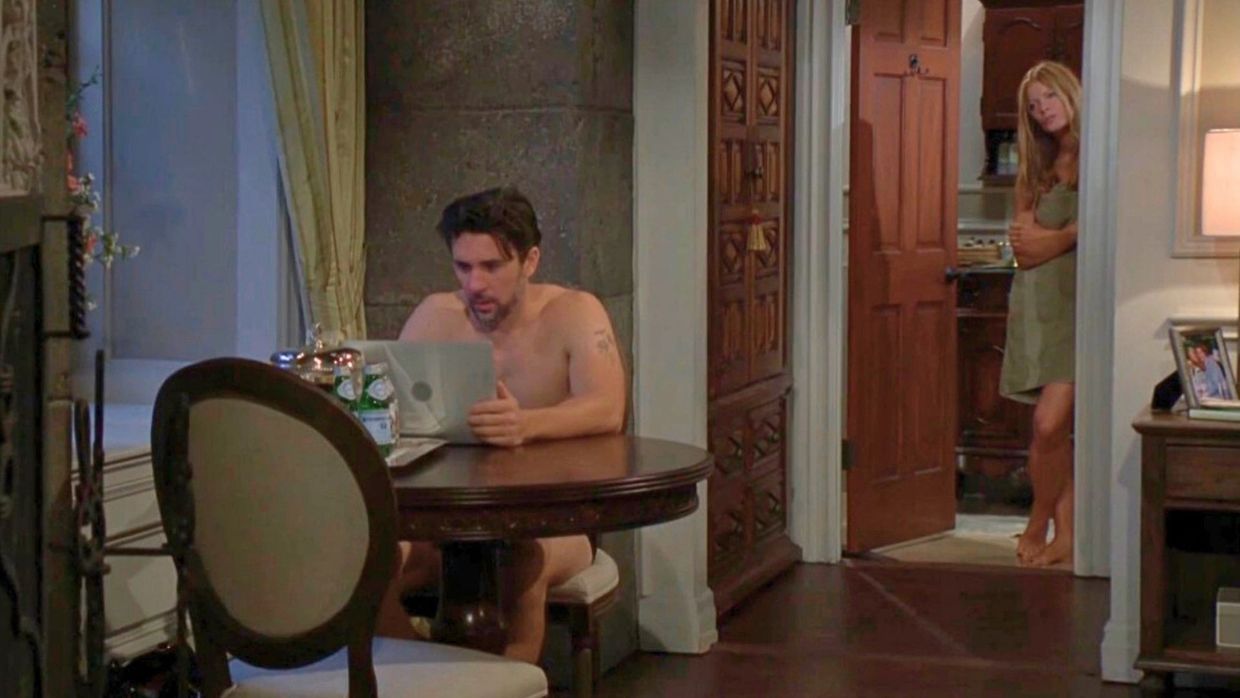 Phyllis catches Cane trying to break into her laptop on The Young and the Restless