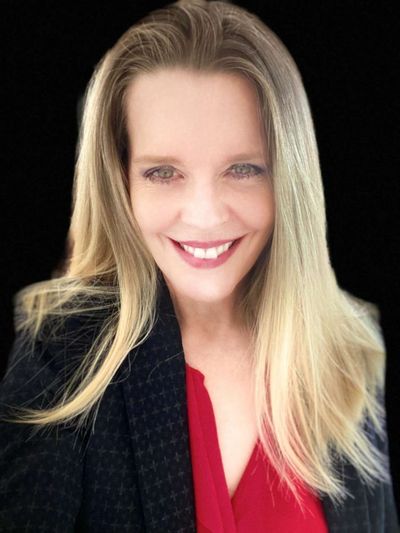 Deanna Johnston female voice over actor