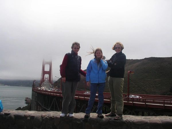 Golden_Gate_with_tourists2 Golden_Gate_with_tourists2