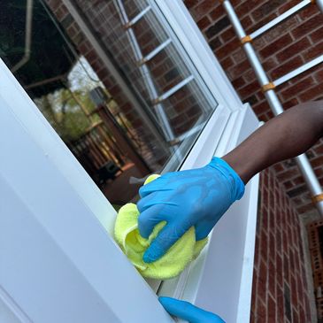 Cleaning window frame