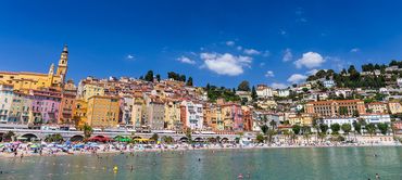 "Menton 3"
Panoramic view of the Menton coast, beach goers and the village.