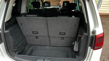 taxi vehicles
private hire
airport taxi
colchester taxi