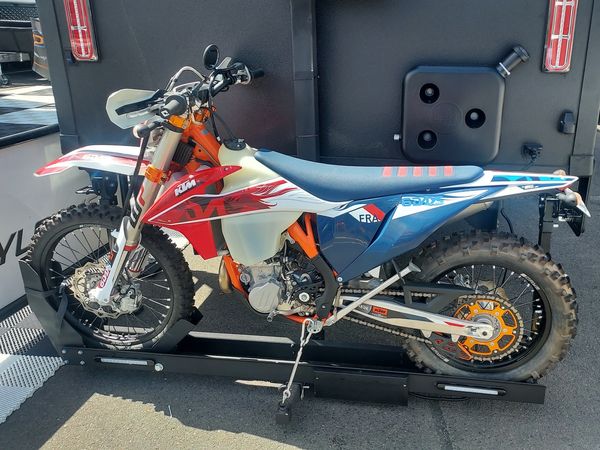 Electric Motorbike Lifter on Caravan