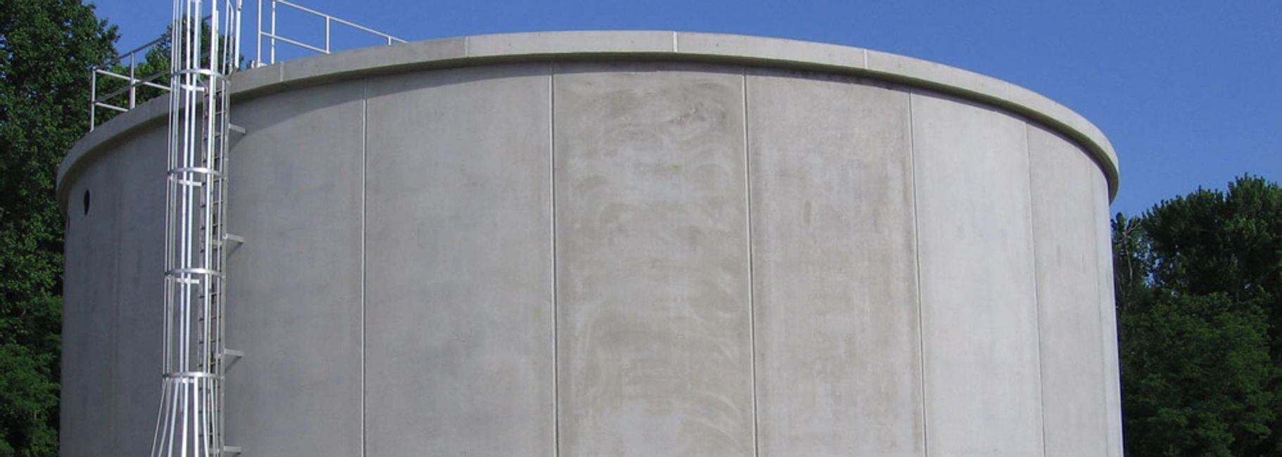 Waterproof concrete clarifier