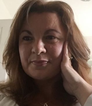 Rebecca Downes ADHD & Trauma Specialist, Neurodiversity Coach, BACP-Accredited Psychotherapist