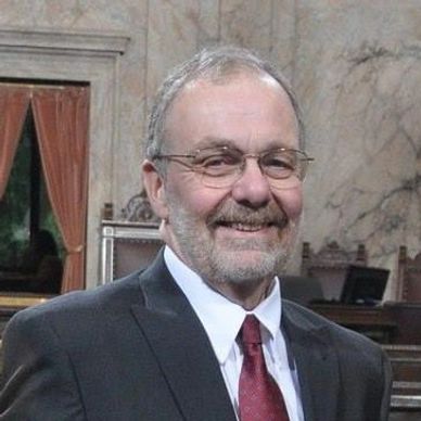 Head shot of a man named Andy Stepelton