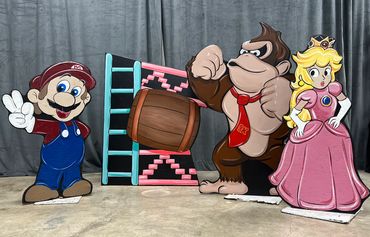 Mario, Donkey Kong and Princess Peach party decorations