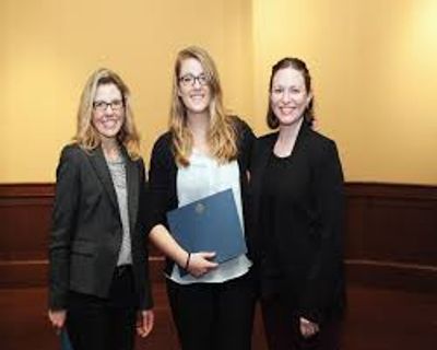 TCNJ, Noelle Skrobola Outstanding Research Scholar Award