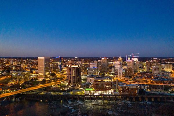 Real estate agent LaKeta Burgess | Relocation, buying & selling in NOVA & Hampton Roads VA, realtor