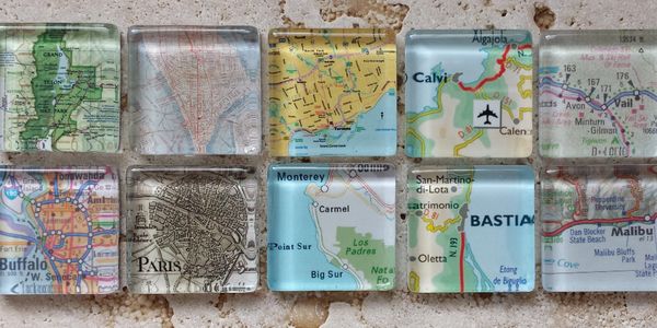 Maps on square magnets.  