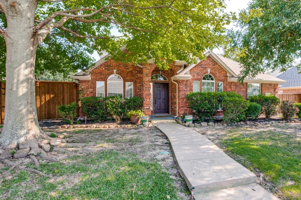 10913 Tree Shadow Lane Frisco, TX 75035