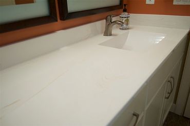 Cultured marble vanity top with an integrated bowl