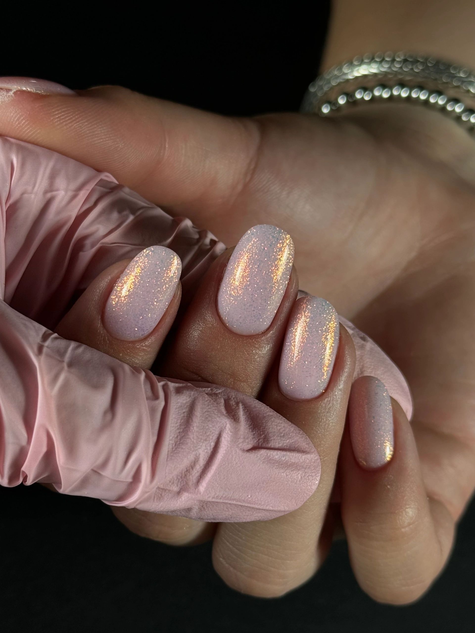 Natural nail treatment incl. Gel polish