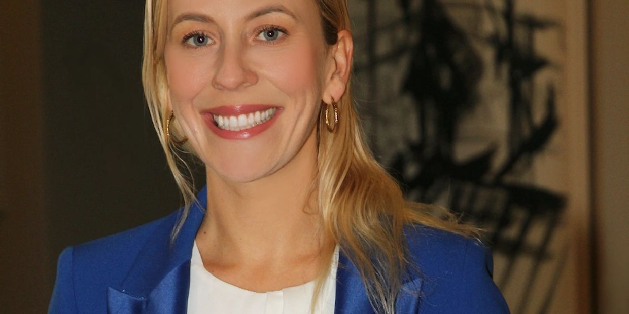 Susanna Zweig, Founder of MyLifeLab, is standing in a cobalt blue blazer.