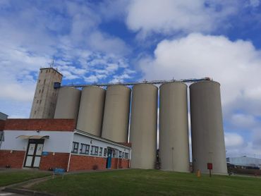 Gantry / Walkway built on top of 6 silos