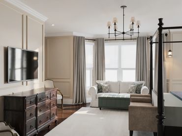 Traditional Primary Bedroom