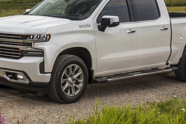 Secure car title loans at RPM Lenders in Beverly Hills for Los Angeles residents.