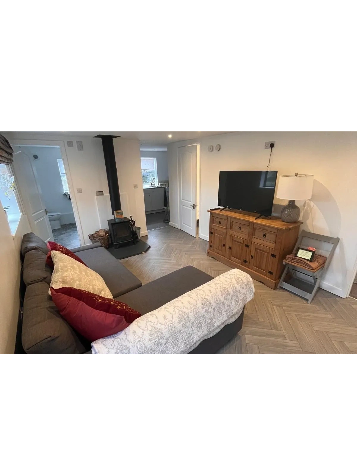 Selfcatering apartment in Much Marcle, near Ledbury. Sleeps up to 6