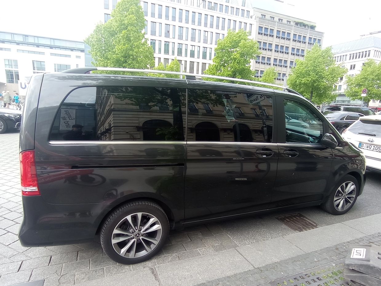 Monuvan Tours and Transfers Berlin Rikscha Tours Berlin rickshaw Historical highlights Berlin