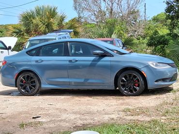 Model "Chrysler 200"