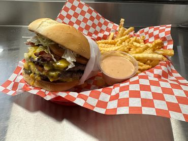 Brigade Bacon Cheeseburger Basket