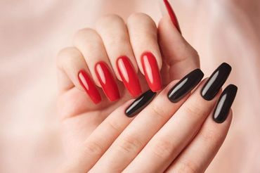 red and black nails gel