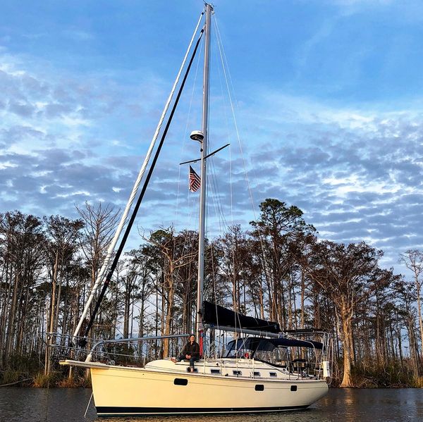 Melissa on La Bella Vita on anchor in the intracoastal