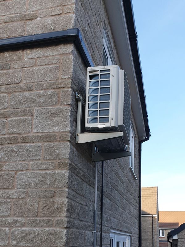 Air conditioner outdoor unit