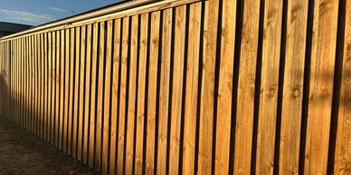 Lapped & Capped Timber Fencing