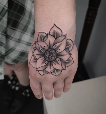 hand tattoo