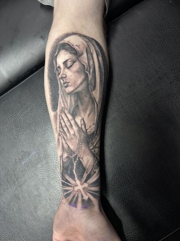 Virgin Mary tattoo by Anthony Salem NH